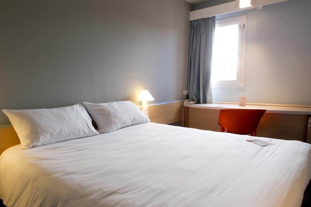 Ibis Bayonne Centre Hotel Kamer foto